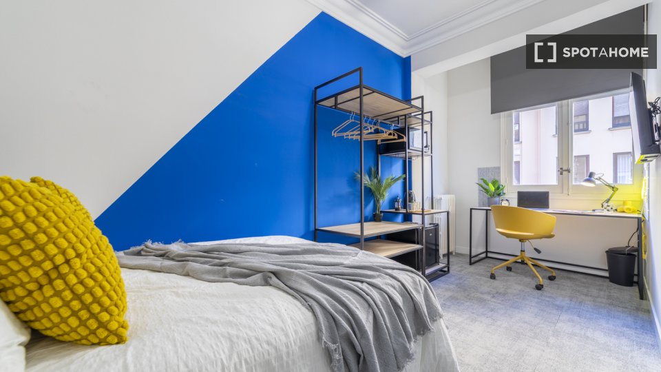 Double room Madrid, 10 beds, 162m² — photo 15