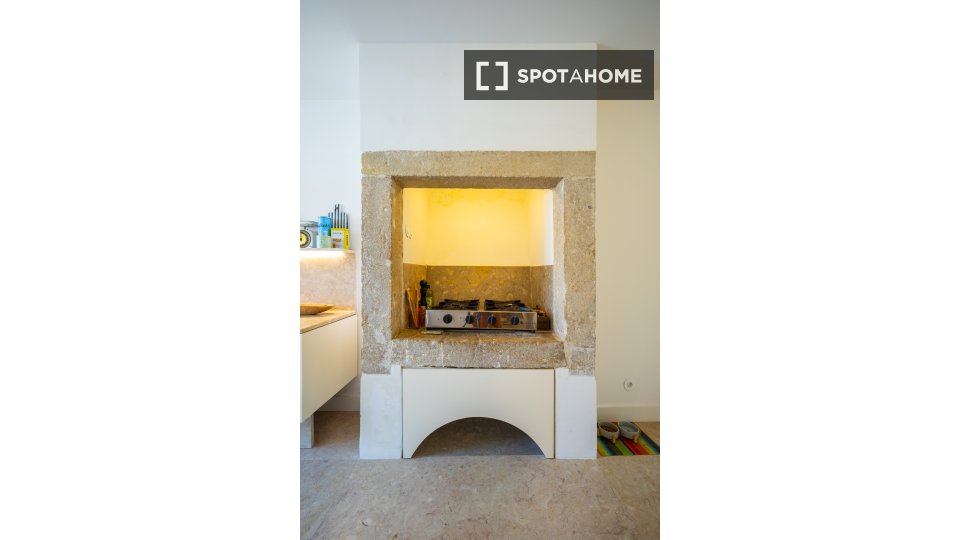 Apartment Lisbon, 2 beds, 110m² — photo 9