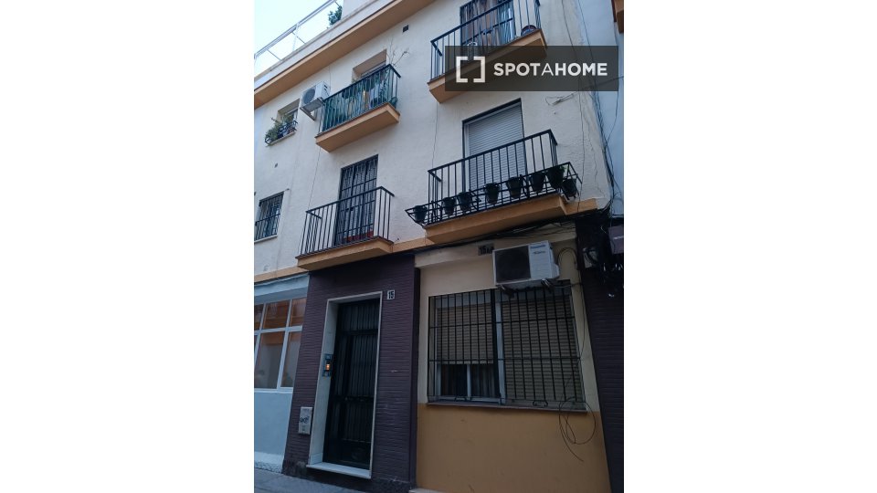 Apartment Seville, 3 beds, 56m² — photo 6