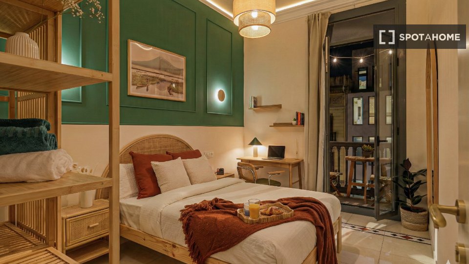 Double room Barcelona, 9 beds, 300m² — photo 22