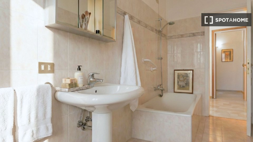 Apartment Milan, 2 beds, 79m² — photo 28