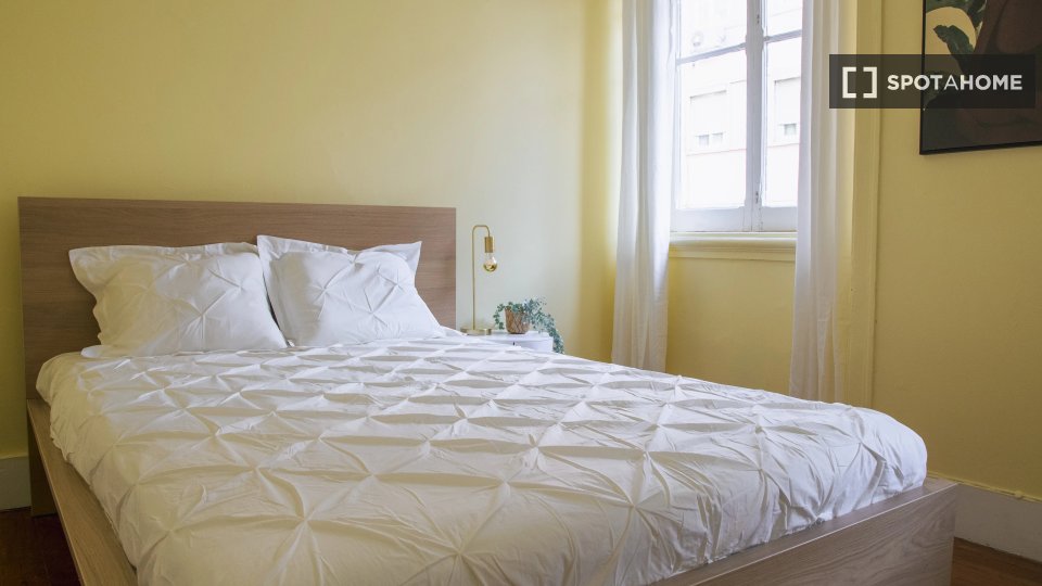 Double room Lisbon, 4 beds — photo 1