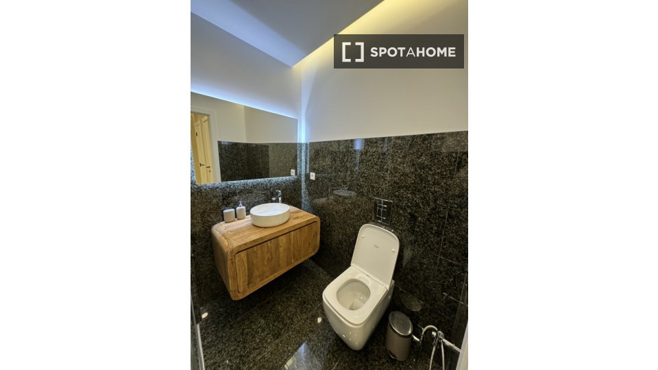 Apartment Lisbon, 3 beds, 85m² — photo 15