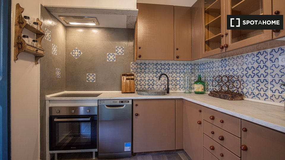 Apartment Lisbon, 3 beds, 160m² — photo 16