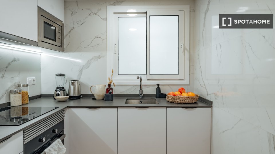 Apartment Barcelona, 1 bed, 65m² — photo 22