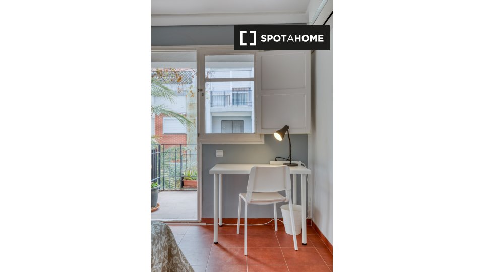Double room Valencia, 4 beds, 80m² — photo 19