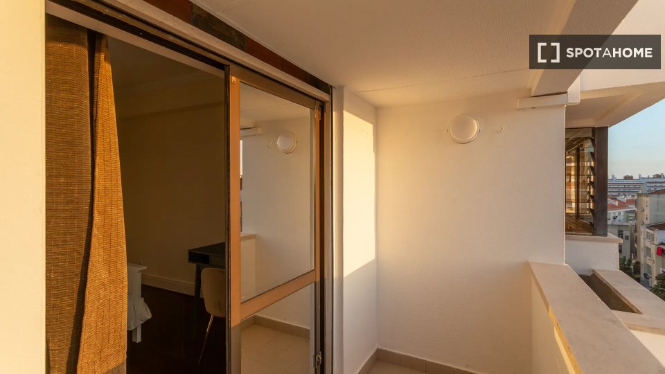 Double room Lisbon, 8 beds — photo 14