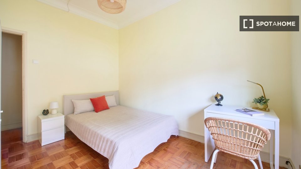 Double room Lisbon, 6 beds — photo 3