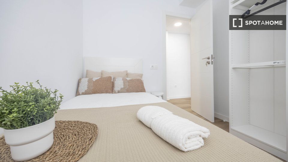 Chambre double Valence, 5 chambres, 100m² — photo 2
