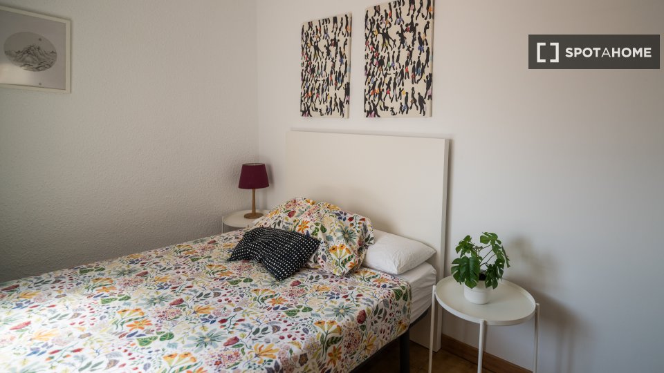 Double room Barcelona, 8 beds — photo 7