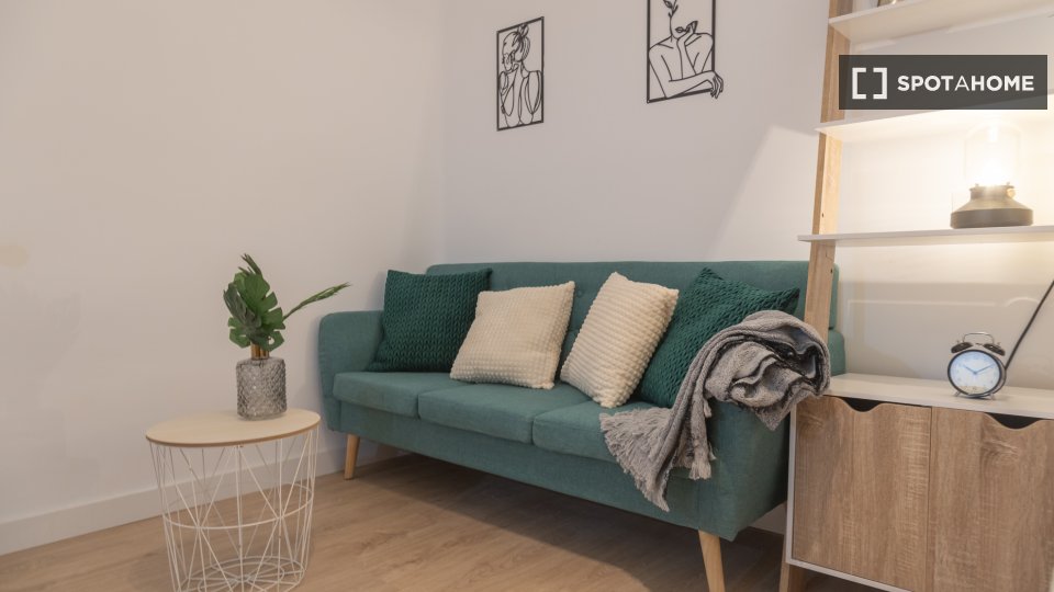 Double room Madrid, 5 beds — photo 2