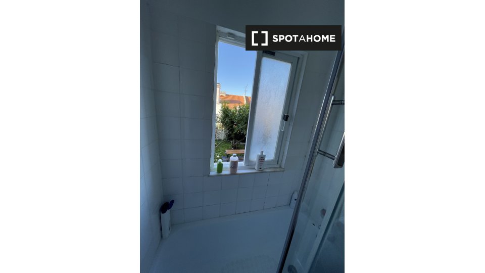 Apartment Lisbon, 2 beds — photo 14