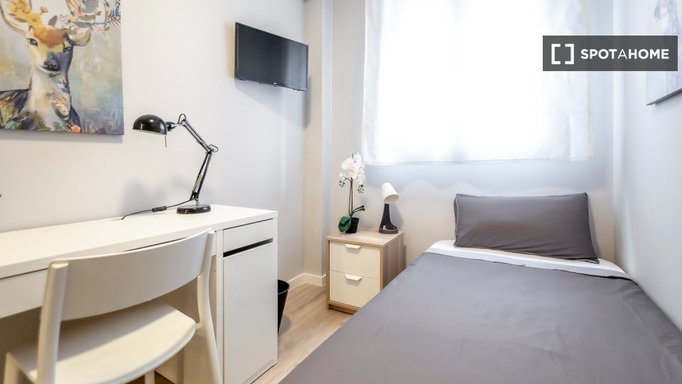 Habitación doble Madrid, 14 habitaciones — foto 9