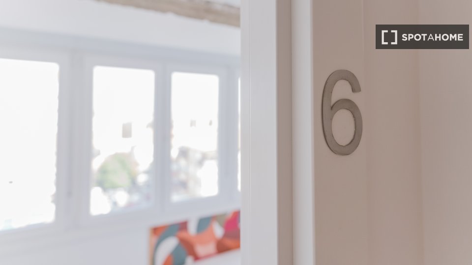Double room Madrid, 6 beds — photo 22