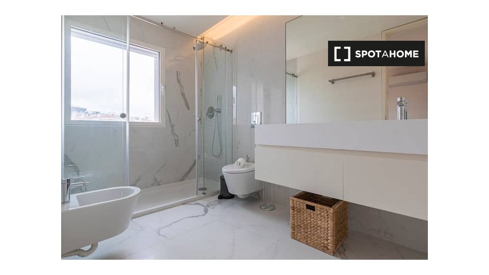 Apartment Lisbon, 2 beds — photo 8