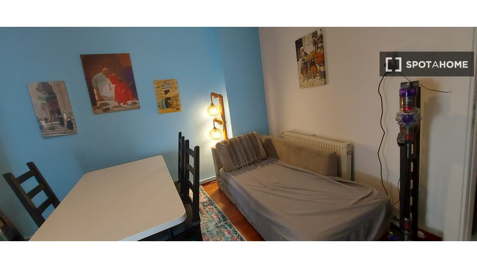 Double room Istanbul, 3 beds, 80m² — photo 5