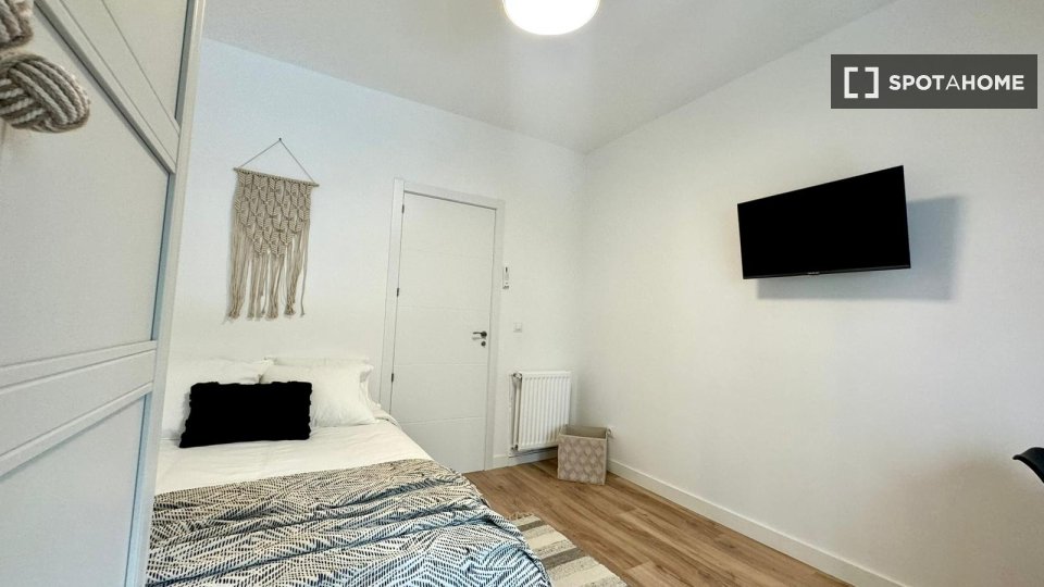 Double room Madrid, 7 beds — photo 13