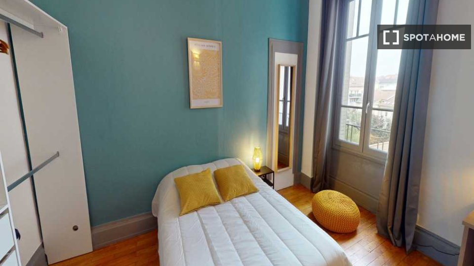 Camera doppia Lione, 5 camere, 120m² — foto 2