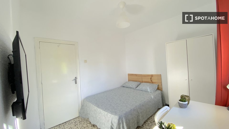 Se alquila habitación para compartir, La Paz-Las Golondrinas, Sevilla