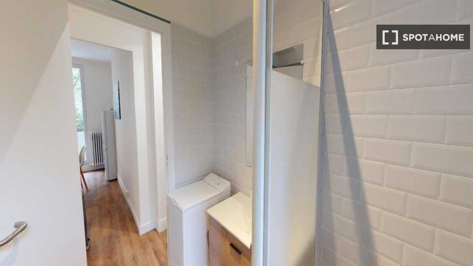 Double room Paris, 4 beds, 70m² — photo 5