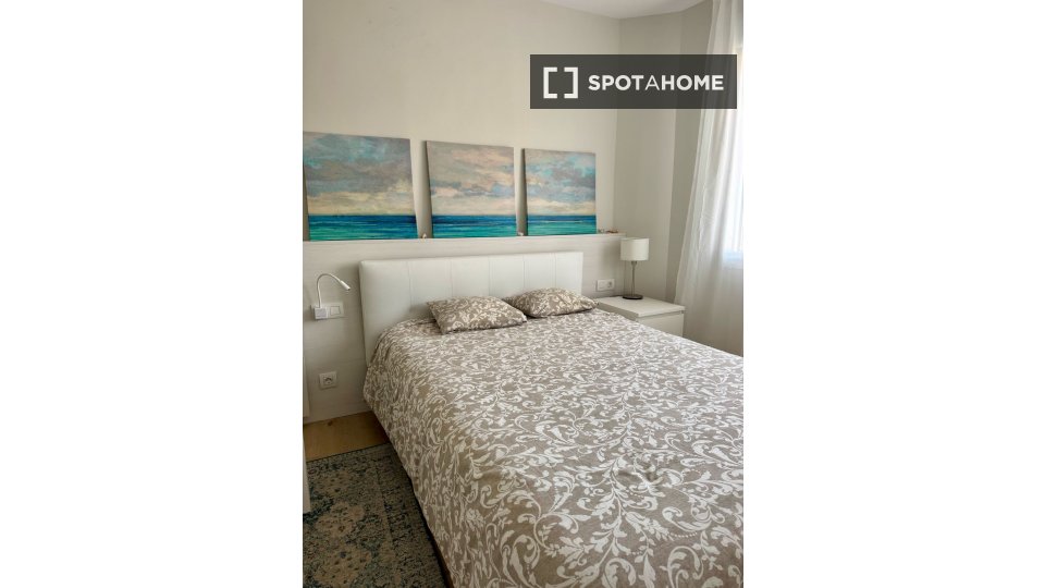 Double room Barcelona, 3 beds, 100m² — photo 2