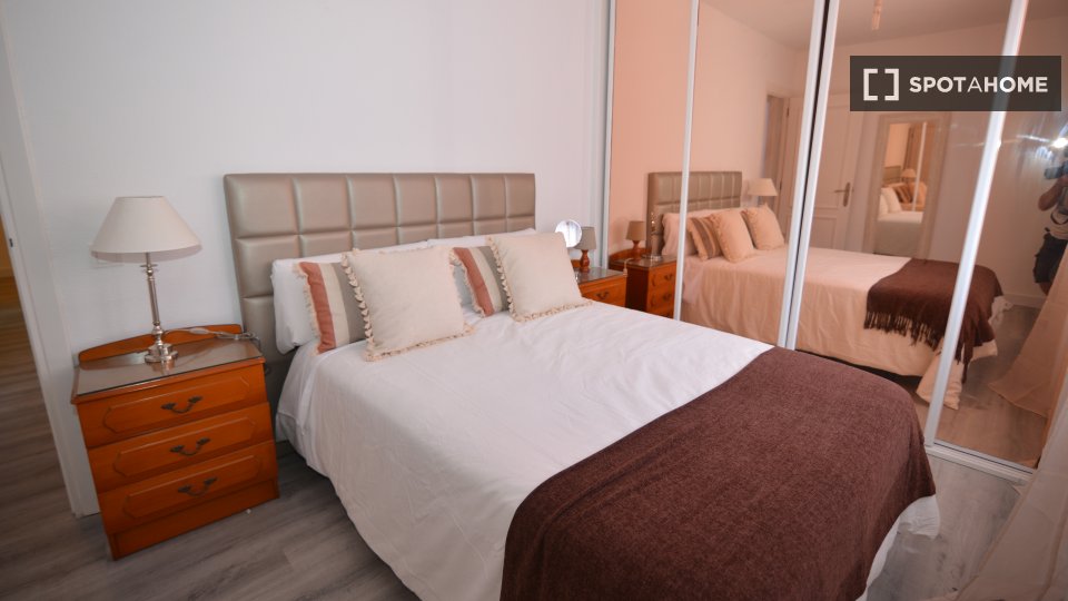 Double room Santander, 3 beds — photo 16