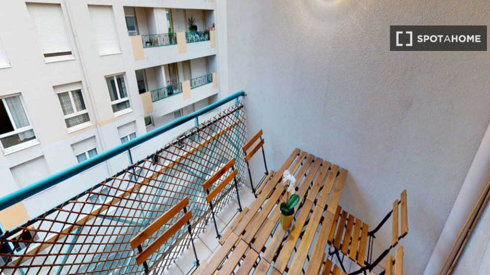 Double room Lyon, 3 beds, 70m² — photo 18