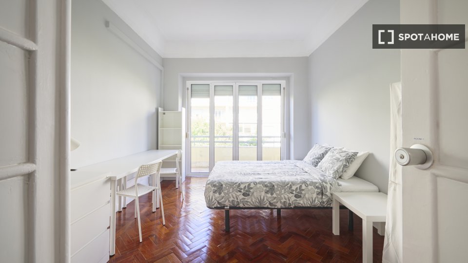 Double room Lisbon, 16 beds — photo 4