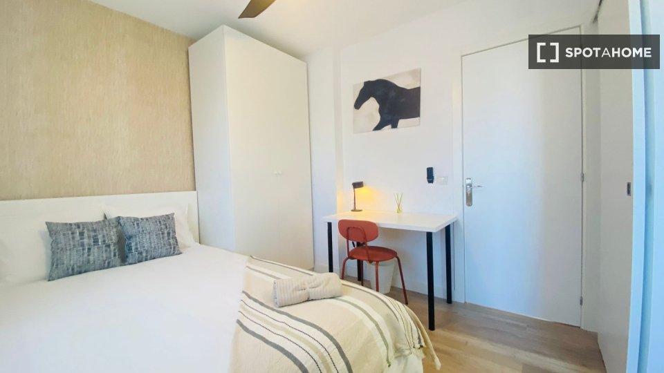 Double room Madrid, 4 beds — photo 19