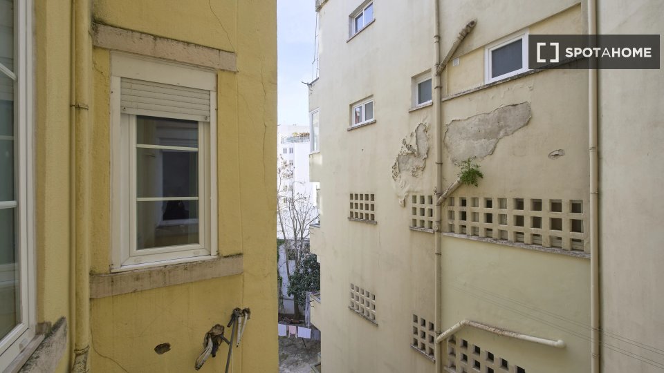 Double room Lisbon, 6 beds — photo 5