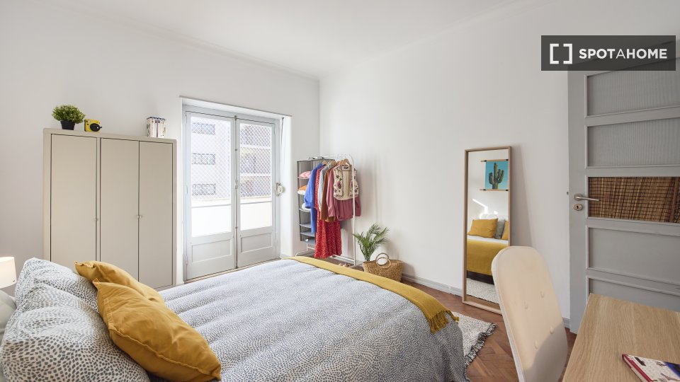 Double room Lisbon, 7 beds — photo 4