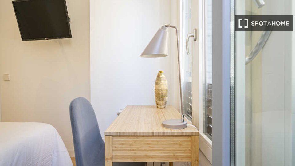 Double room Madrid, 4 beds, 70m² — photo 50