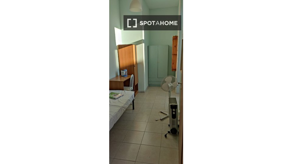 Double room Naples, 5 beds, 120m² — photo 10