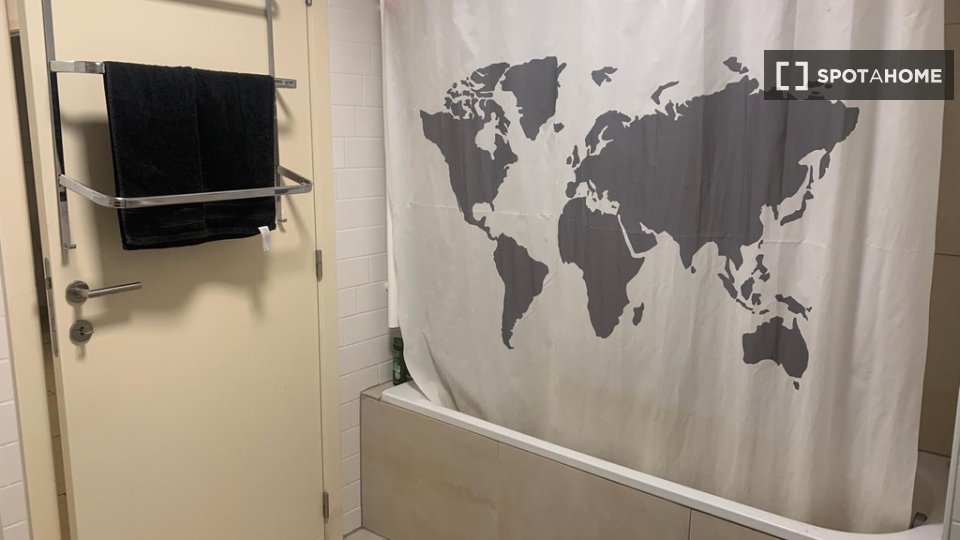 Double room Brussels, 1 bed, 98m² — photo 12