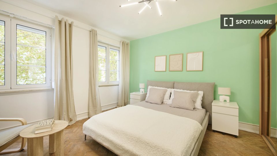 Double room Lisbon, 6 beds — photo 12