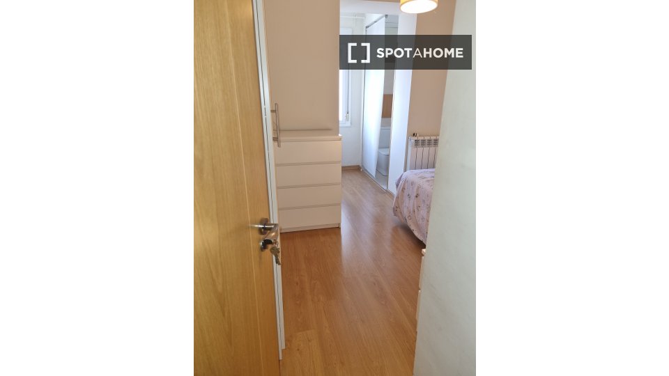 Double room Zaragoza, 4 beds, 136m² — photo 40