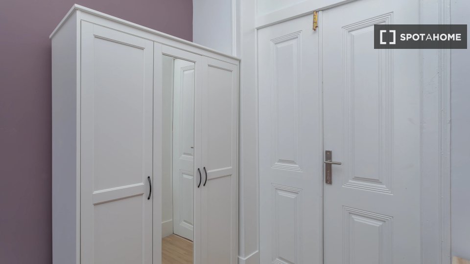 Double room Lisbon, 8 beds — photo 12