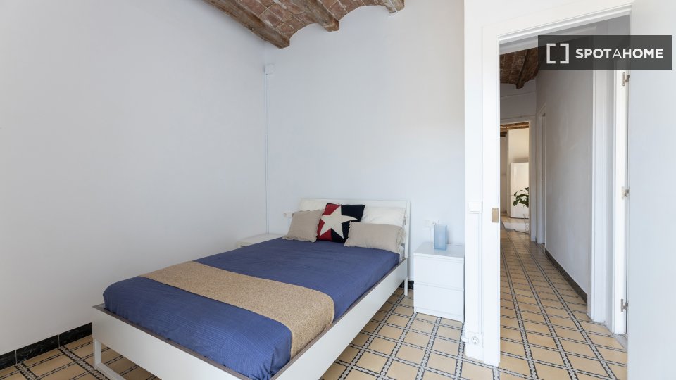 Double room Barcelona, 4 beds, 75m² — photo 10
