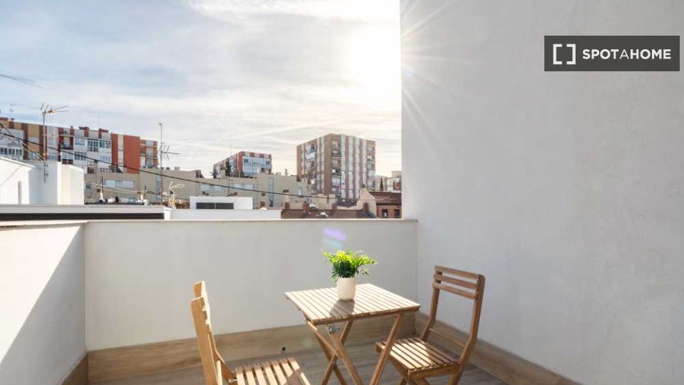 Double room Madrid, 12 beds — photo 34