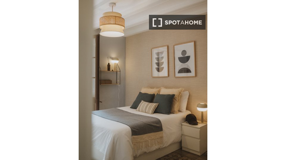 Double room Barcelona, 5 beds, 140m² — photo 38