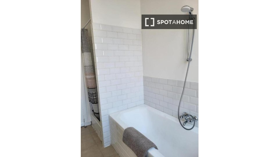 Double room Brussels, 6 beds — photo 13