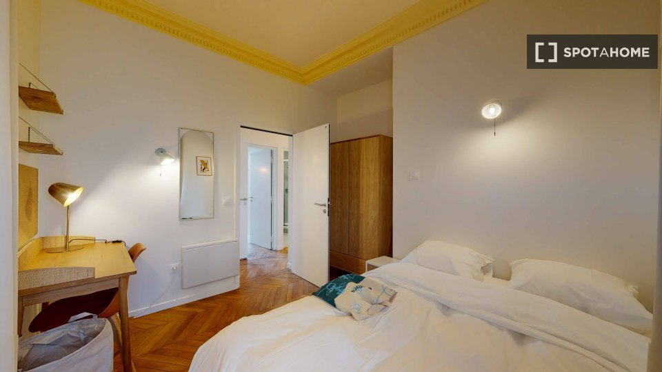 Double room Paris, 18 beds — photo 9