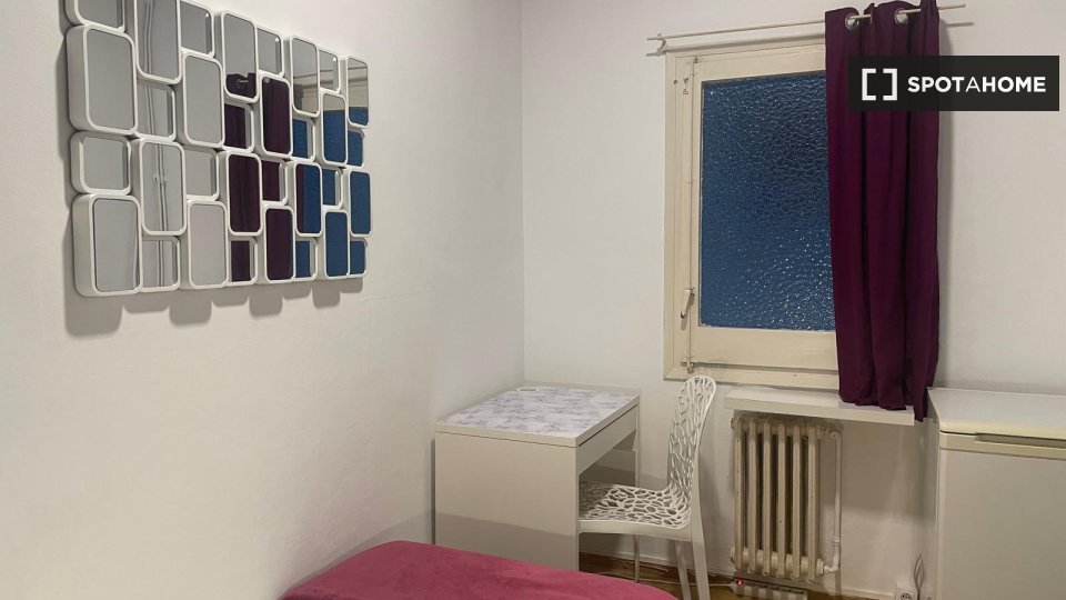 Double room Barcelona, 8 beds — photo 17