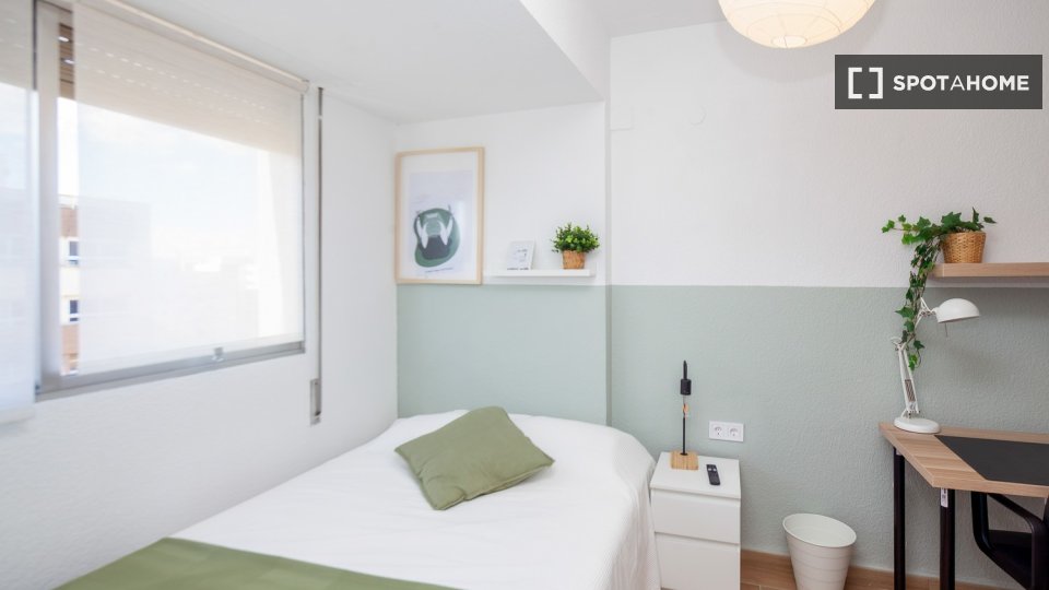 Habitación en piso compartido en La Raiosa, Valencia