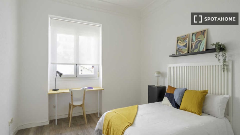Double room Madrid, 4 beds — photo 34