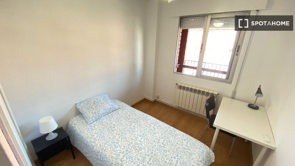 Habitación doble Madrid, 5 habitaciones — foto 6