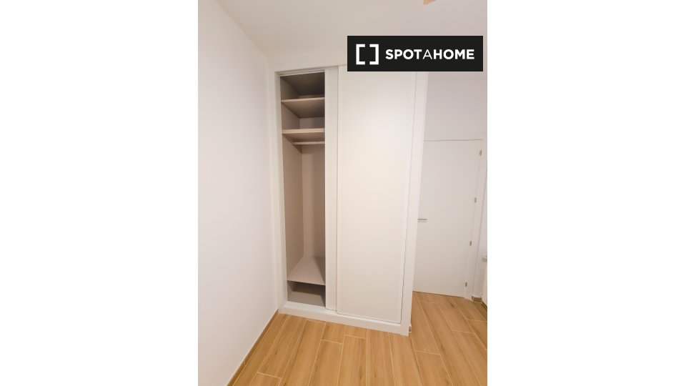 Apartment Madrid, 2 beds, 40m² — photo 17