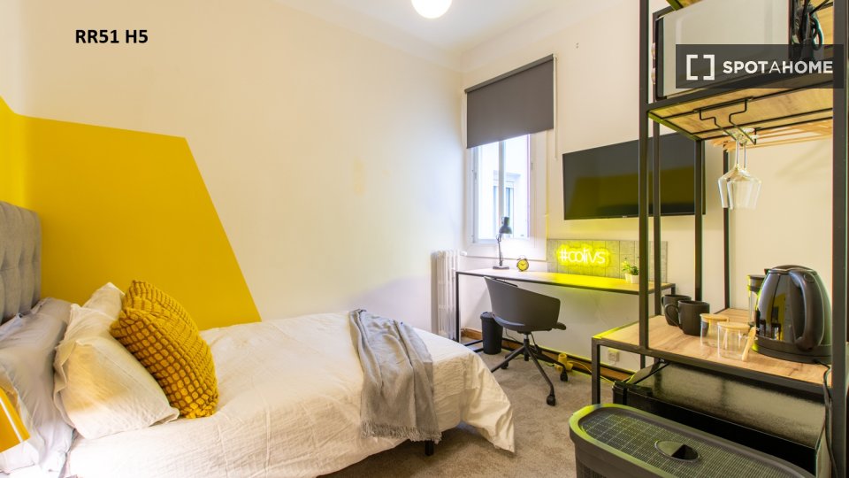 Double room Madrid, 5 beds — photo 8