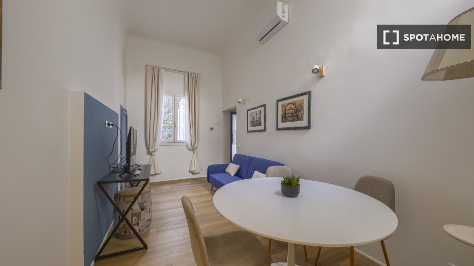 Apartment Florence, 2 beds, 87m² — photo 2