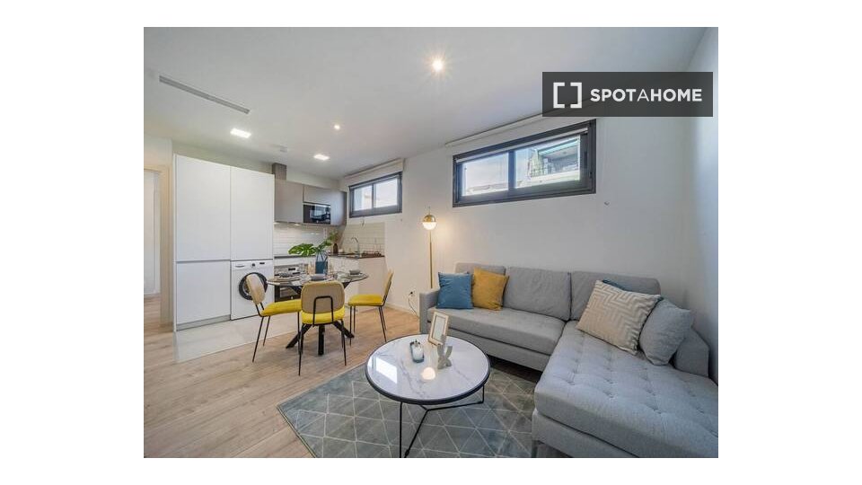 Apartment Madrid, 1 bed — photo 2